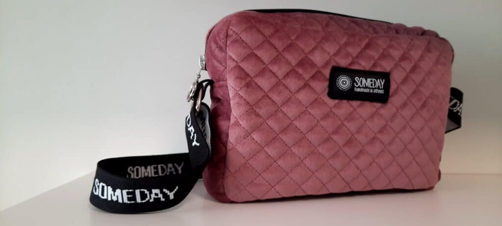 Oversized Cross-Body Bag Velvet Pink